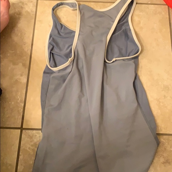 Nike dri fit tank - Picture 2 of 2